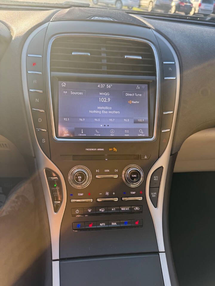 2020 Lincoln Nautilus for sale at BOHL AUTOMOTIVE in Racine, WI