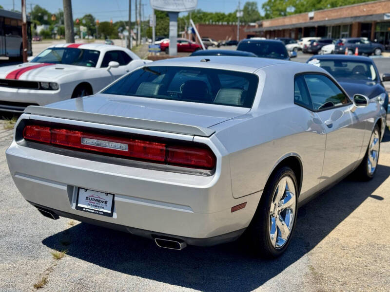 2012 Dodge Challenger SXT