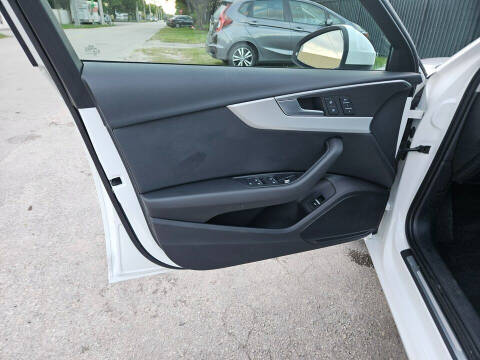 2017 Audi A4 2.0T quattro Premium