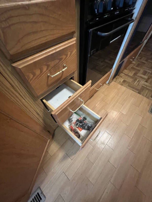 2000 Winnebago Adventurer