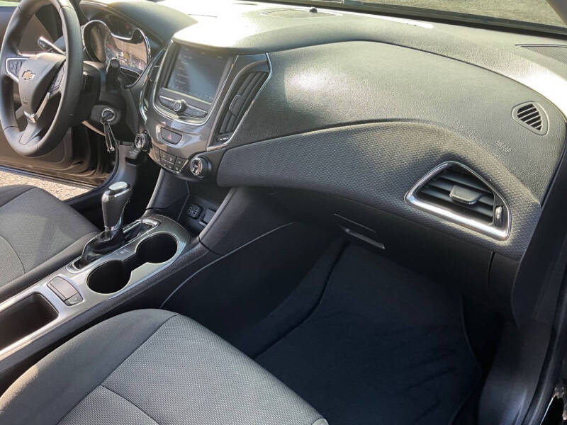 2019 Chevrolet Cruze LS