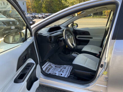 2014 Toyota Prius c Two