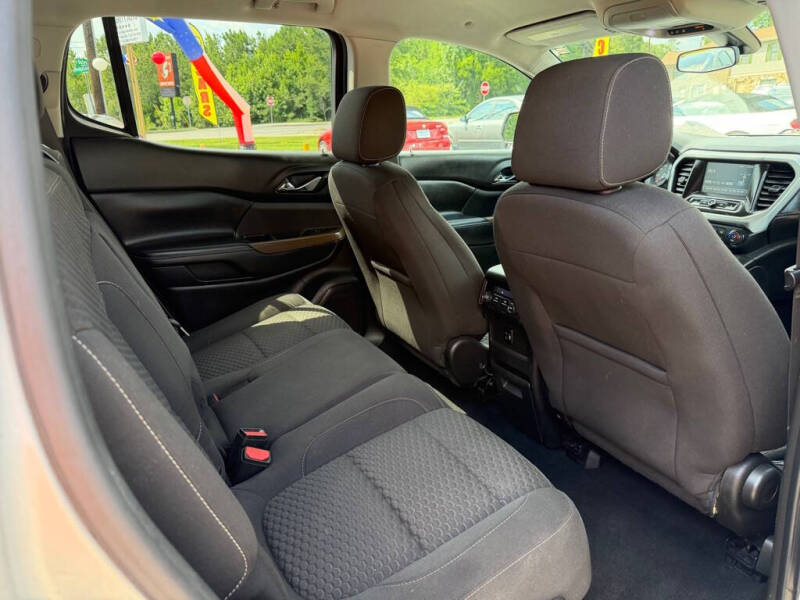 2017 GMC Acadia SLE-1