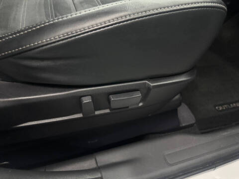 2019 Mitsubishi Outlander SE