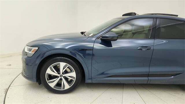 2024 Audi Q8 Sportback e-tron quattro Premium S line