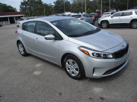 2017 Kia Forte5 LX