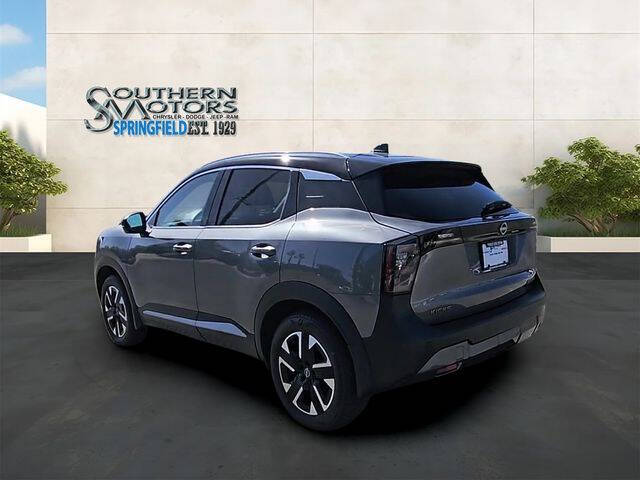 2025 Nissan Kicks SR