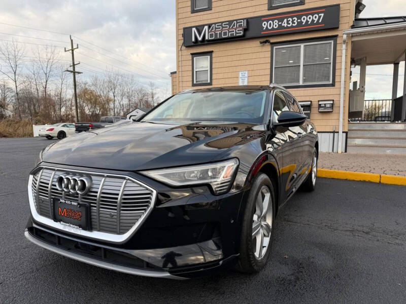 2019 Audi e-tron quattro Prestige