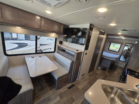 2020 Winnebago Vista
