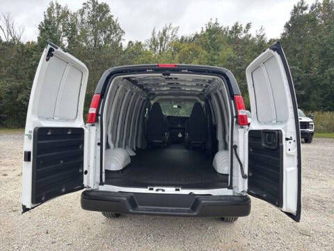 2025 Chevrolet Express 2500