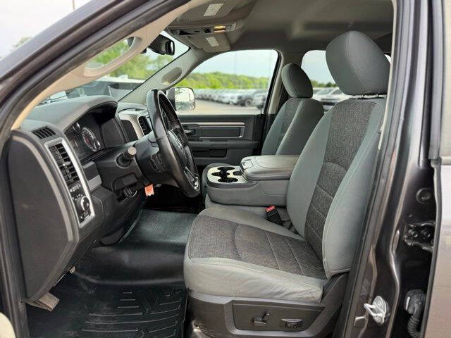 2017 RAM 1500 SLT