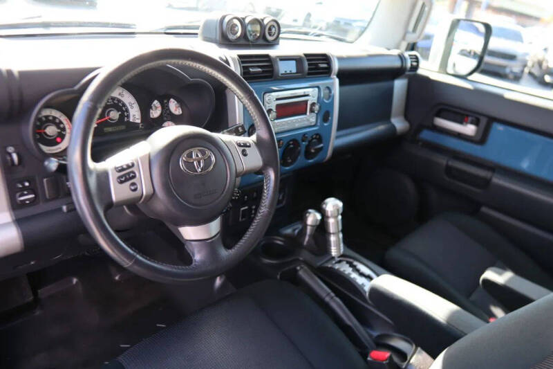 2012 Toyota FJ Cruiser