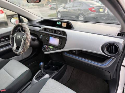 2012 Toyota Prius c One