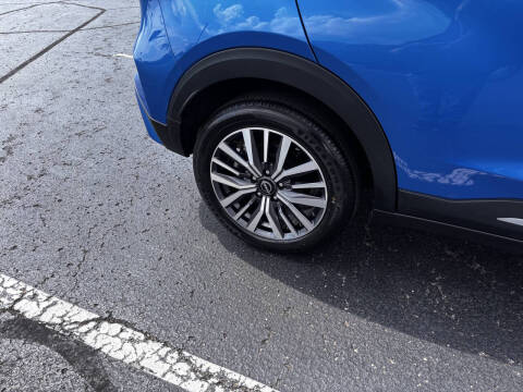 2024 Nissan Kicks SR