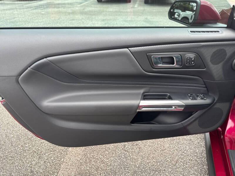 2025 Ford Mustang EcoBoost Premium