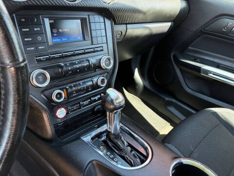 2015 Ford Mustang V6