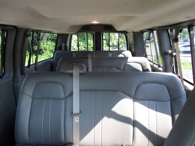2018 Chevrolet Express LS 2500