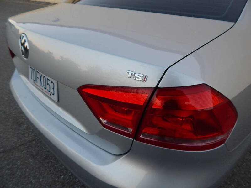 2014 Volkswagen Passat 1.8T Wolfsburg Edition PZEV