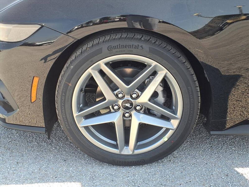 2025 Ford Mustang EcoBoost