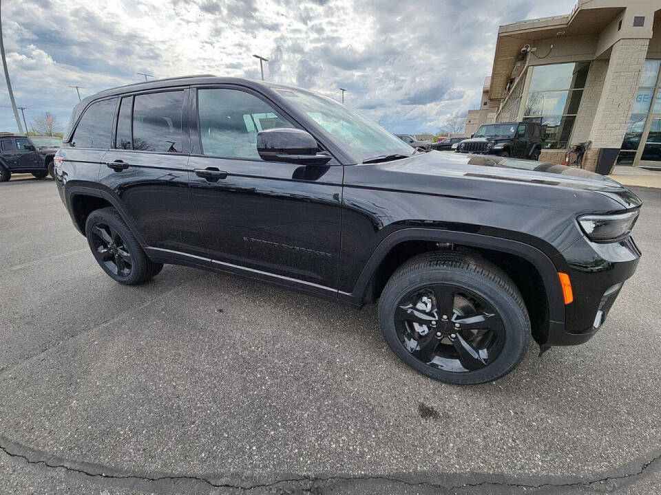 2024 Jeep Grand Cherokee for sale at Victoria Auto Sales in Victoria, MN