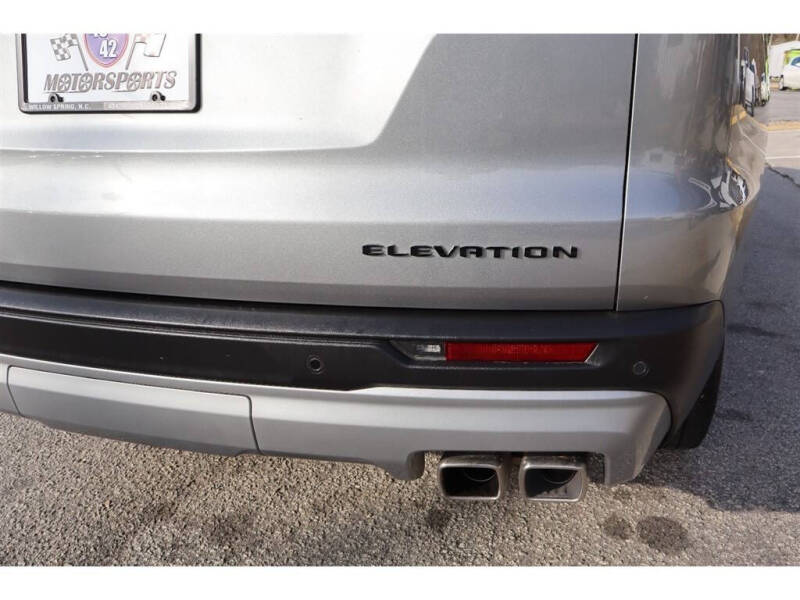 2024 GMC Acadia Elevation