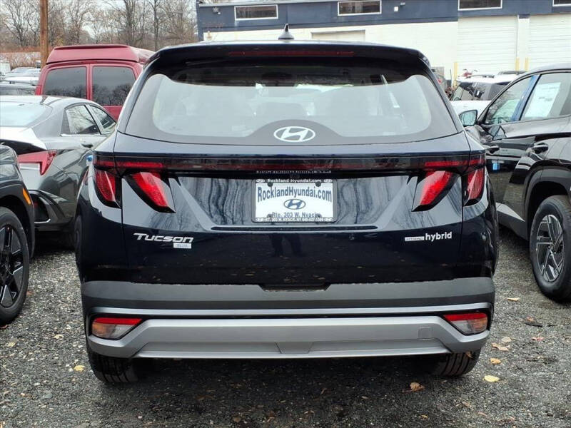 2026 Hyundai Tucson Hybrid Blue SE