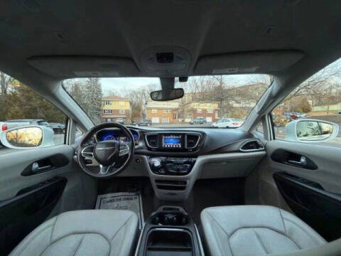2018 Chrysler Pacifica Touring L