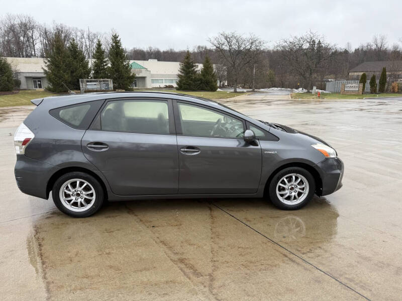 2013 Toyota Prius v Two