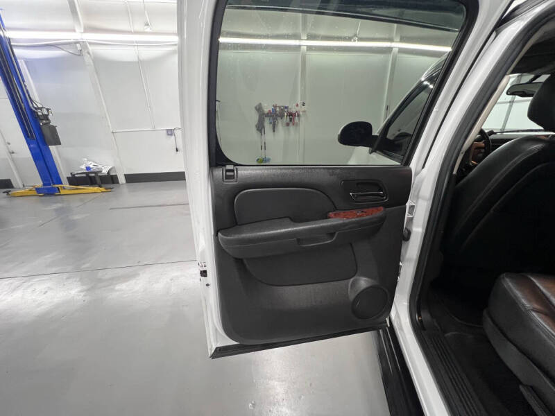 2014 Chevrolet Suburban LT