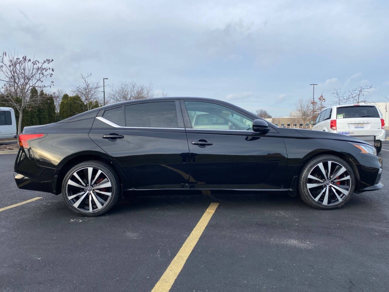 2019 Nissan Altima for sale at Ideal Cars LLC in Skokie, IL