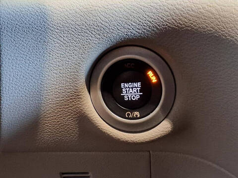 2020 Chrysler Voyager LX