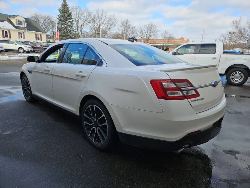 2018 Ford Taurus Limited