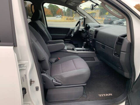 2010 Nissan Titan SE