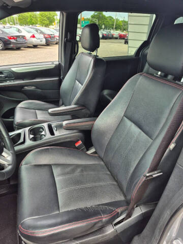 2014 Dodge Grand Caravan R/T
