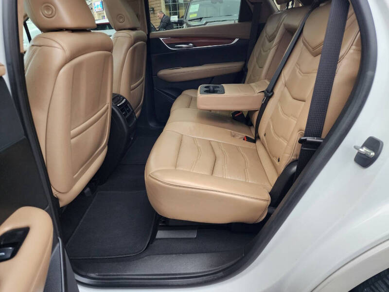 2017 Cadillac XT5 Platinum