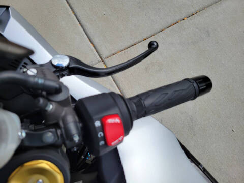 2025 Suzuki GSXR 1000 ABS