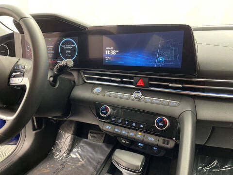 2025 Hyundai Elantra Hybrid Limited