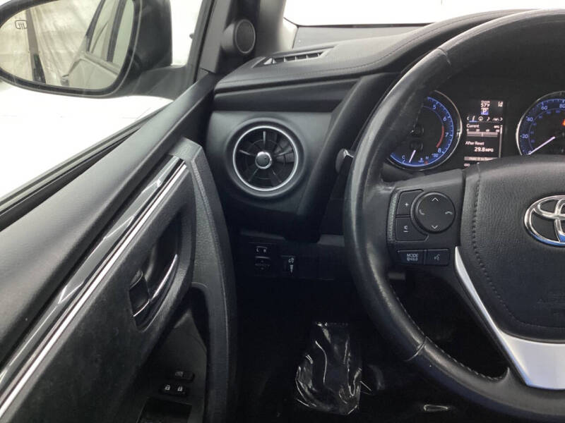 2019 Toyota Corolla XLE