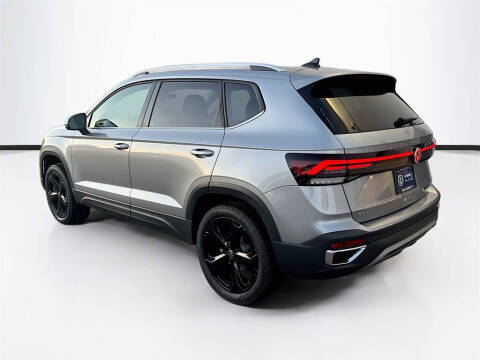 2025 Volkswagen Taos SEL 4Motion