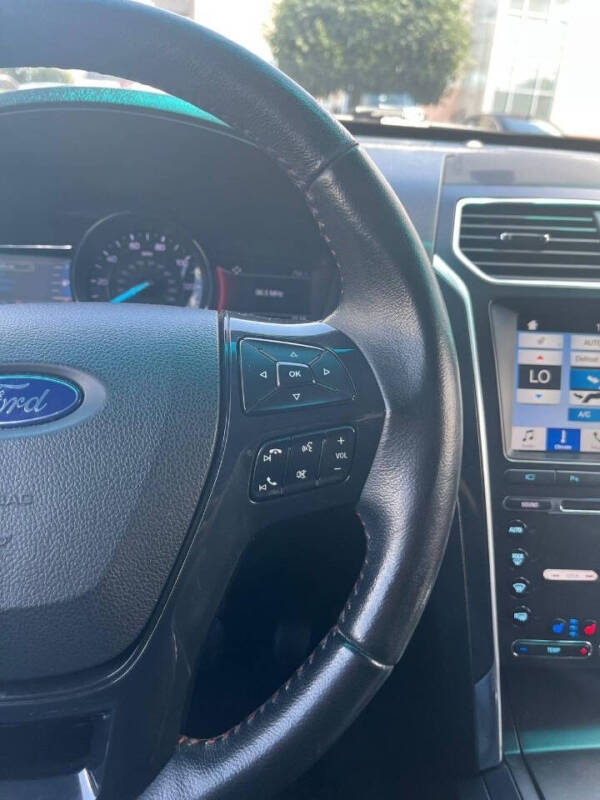 2017 Ford Explorer Sport