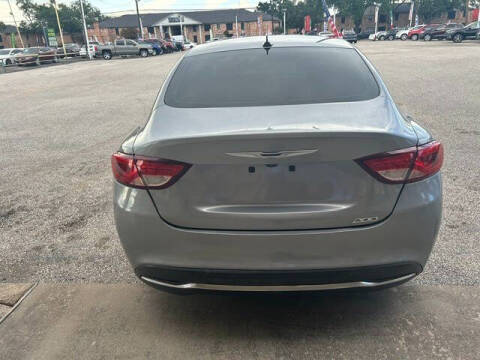2016 Chrysler 200 Limited