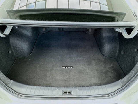 2022 Nissan Altima 2.5 SR