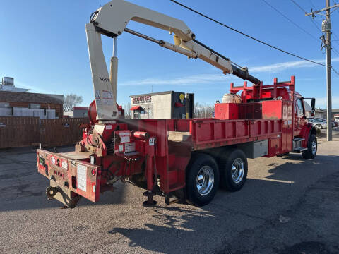 2005 Freightliner M2 106
