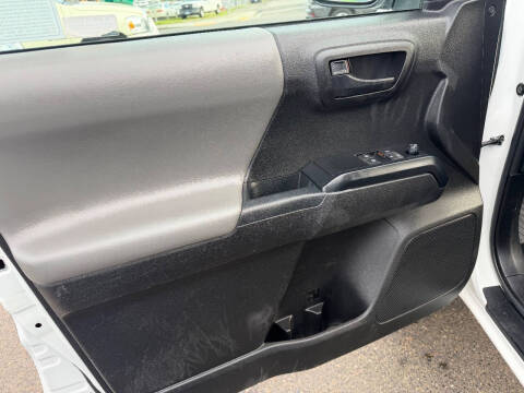 2022 Toyota Tacoma SR