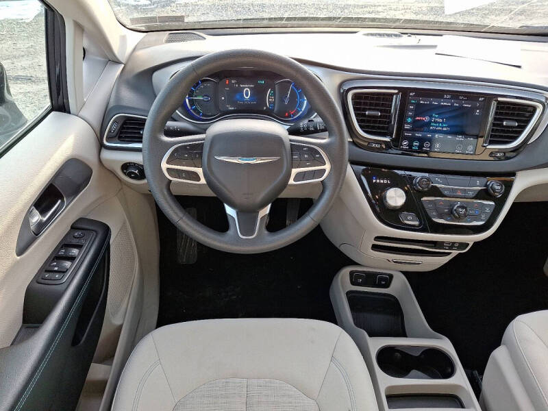 2018 Chrysler Pacifica Hybrid Touring Plus