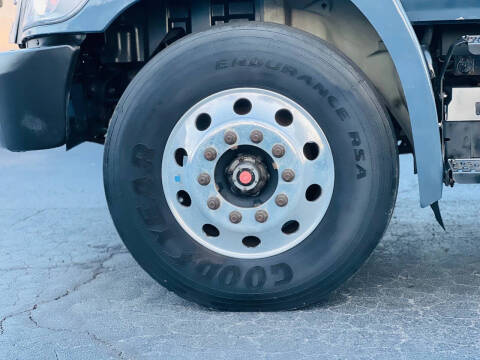2021 Hino L6