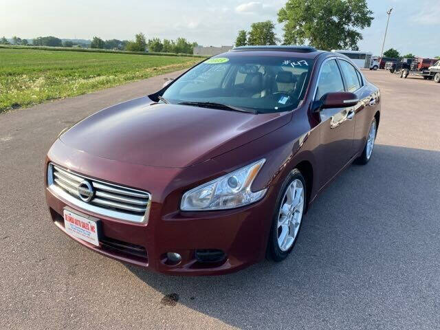 2013 nissan maxima burgundy