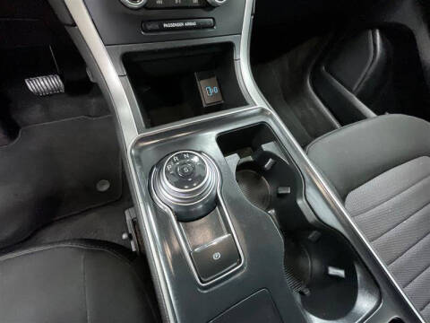 2022 Ford Edge SE
