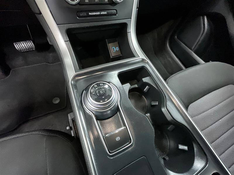 2022 Ford Edge SE