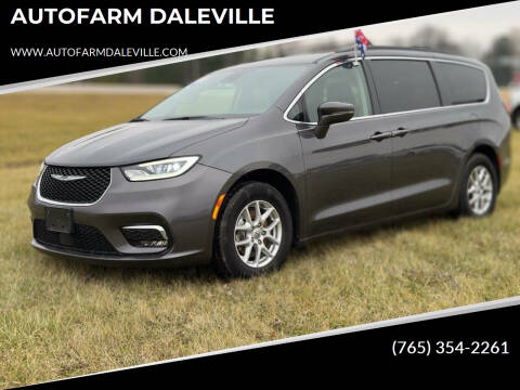 2022 Chrysler Pacifica for sale at AUTOFARM DALEVILLE in Daleville IN